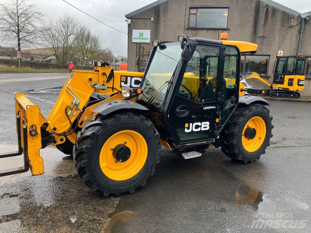 JCB 527-58 Agri Lauksaimniecības pacēlāji