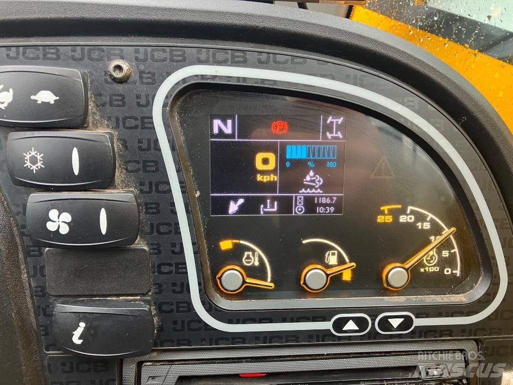 JCB 527-58 Agri Lauksaimniecības pacēlāji