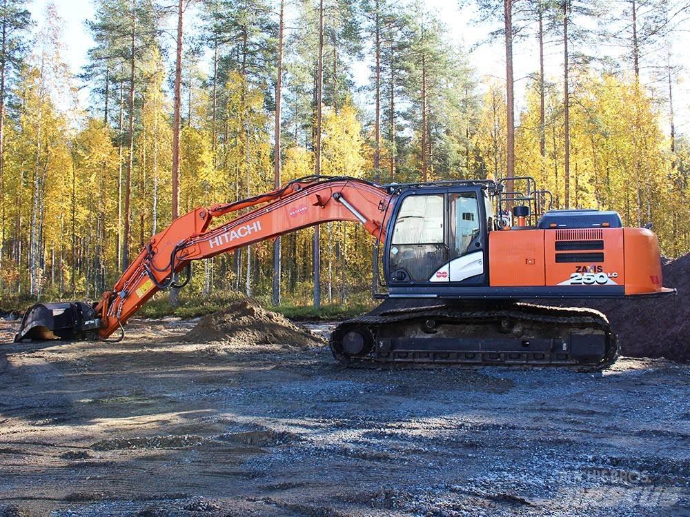 Hitachi ZX 250 LC-6 Kāpurķēžu ekskavatori