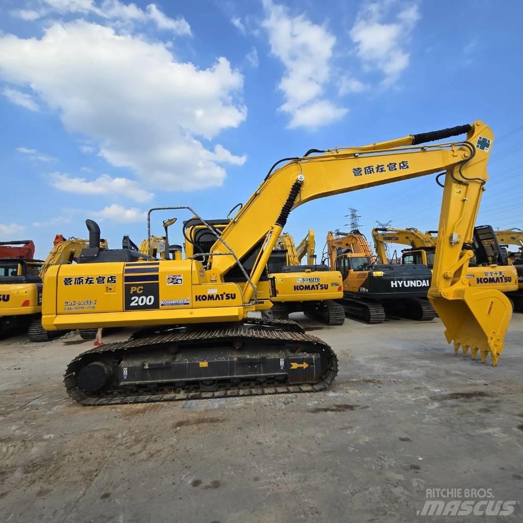 Komatsu PC 200-8 Kāpurķēžu ekskavatori