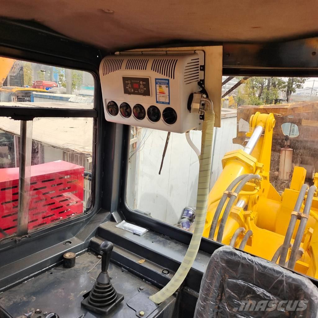 Shantui SD 32 Kāpurķēžu buldozeri