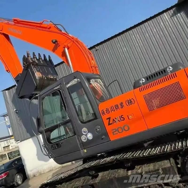 Hitachi ZX 200 Kāpurķēžu ekskavatori