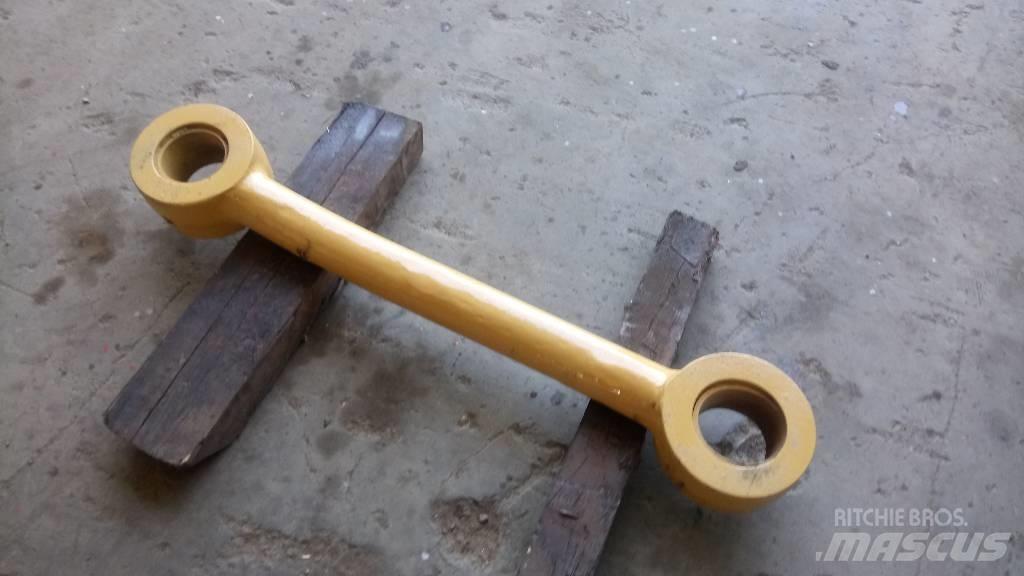 CAT 988 B Strēles un kausi