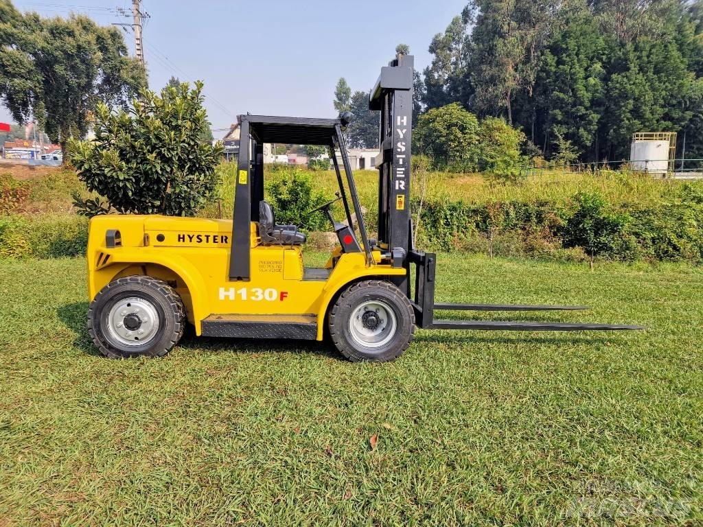 Hyster H 130 F Tehnika ar dīzeļa dzinēju