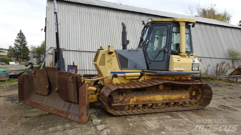 Komatsu D 41 P-6 Kāpurķēžu buldozeri