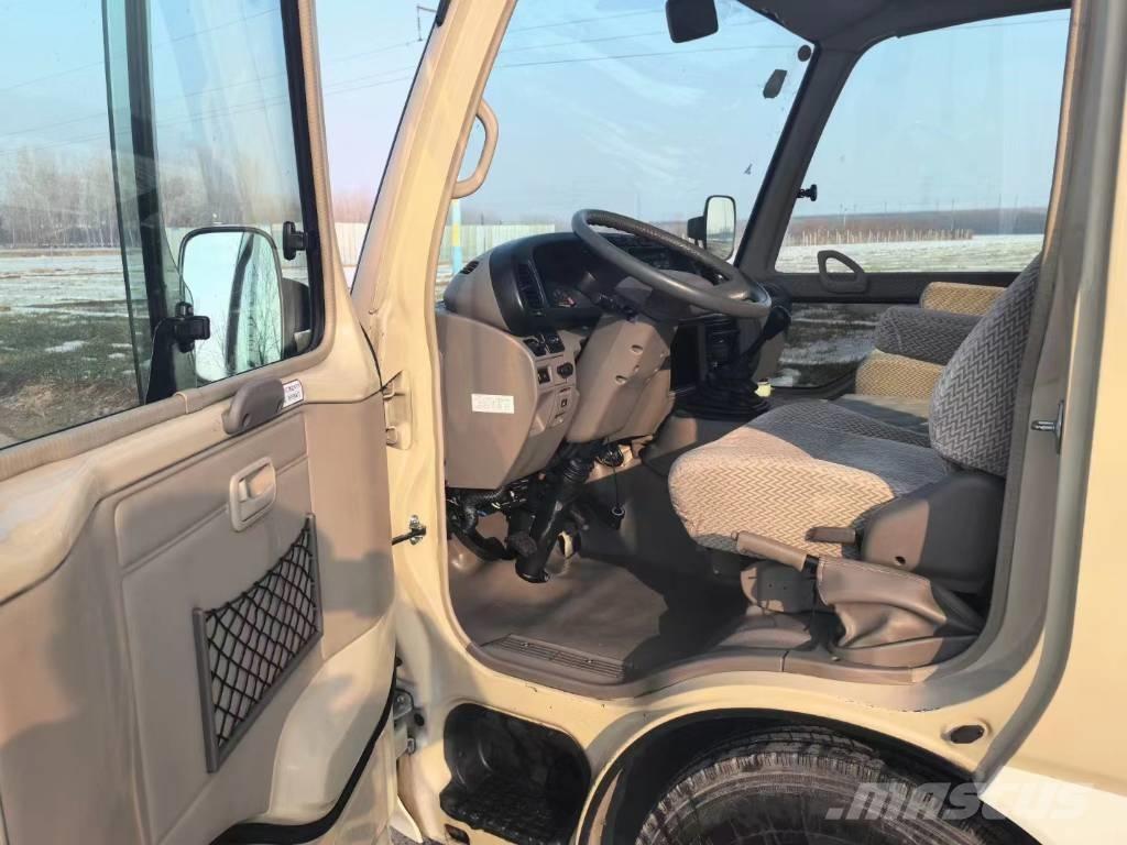 Toyota Coaster Bus Mikroautobusi