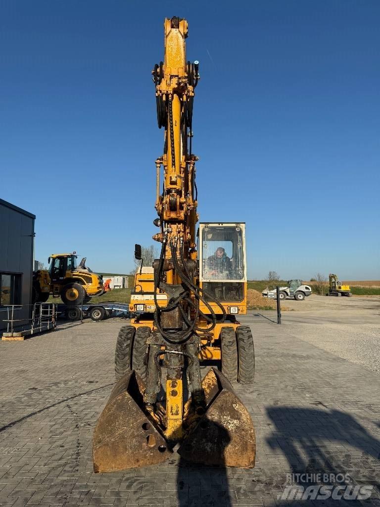 Liebherr A 900 C Ekskavatori uz riteņiem