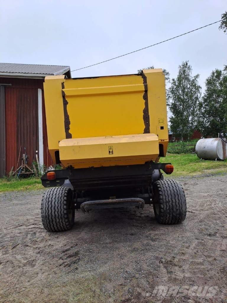 New Holland BR 7060 Rituļu preses