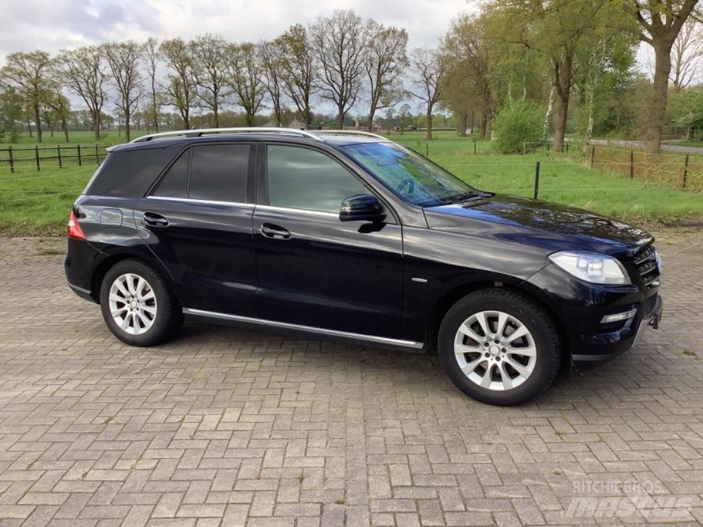 Mercedes-Benz ML 350 Visurgājēji/apvidus automobīļi