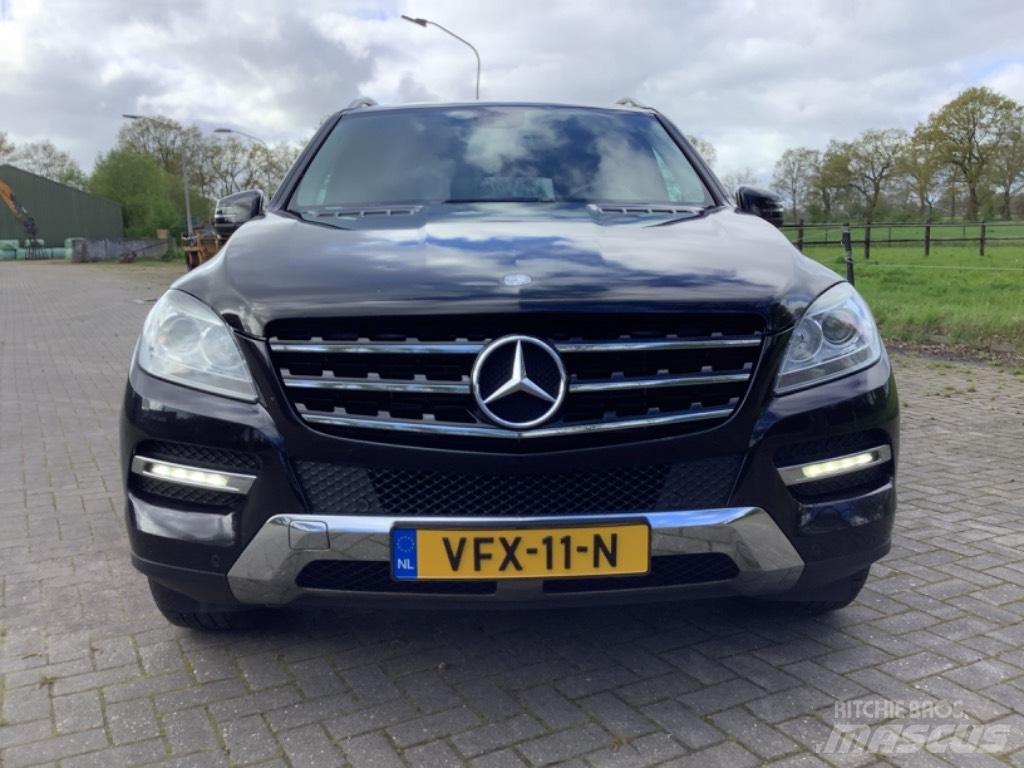 Mercedes-Benz ML 350 Visurgājēji/apvidus automobīļi