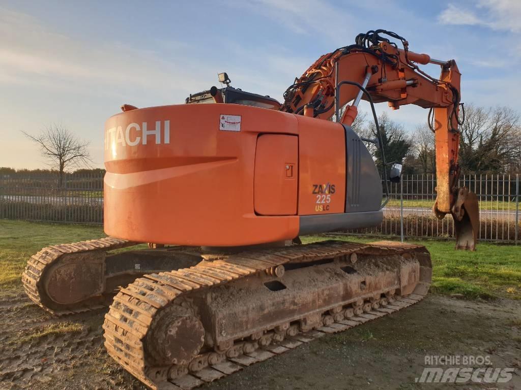 Hitachi ZX225USLC-3 Kāpurķēžu ekskavatori