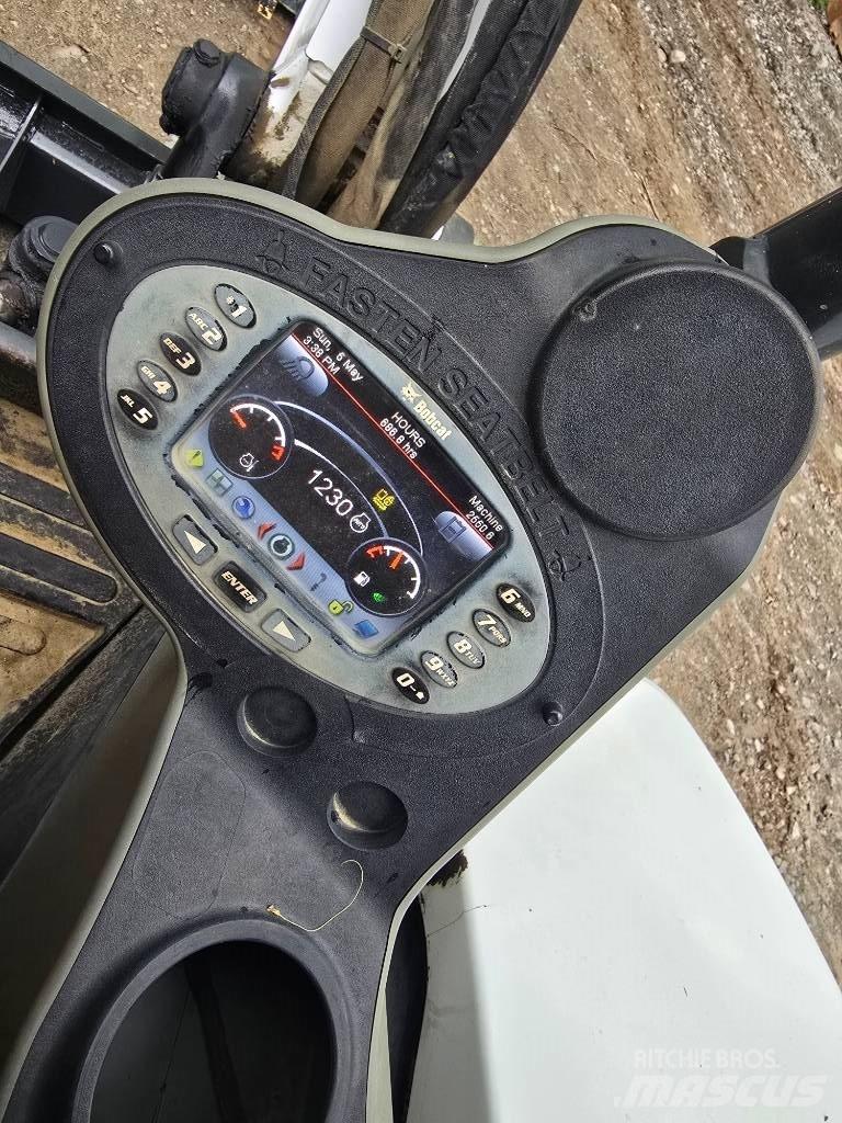 Bobcat E 50 Mini ekskavatori < 7 t
