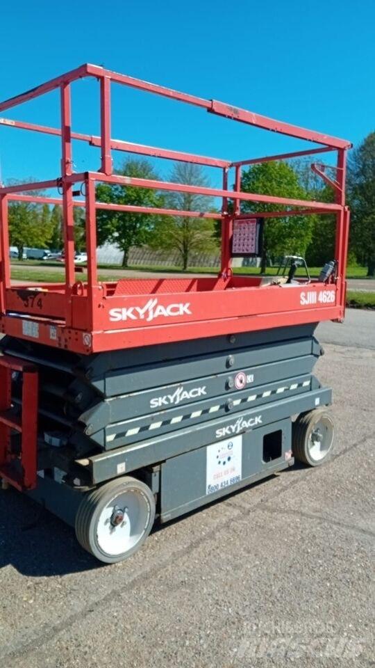SkyJack SJ4626 Šķerveida pacēlāji
