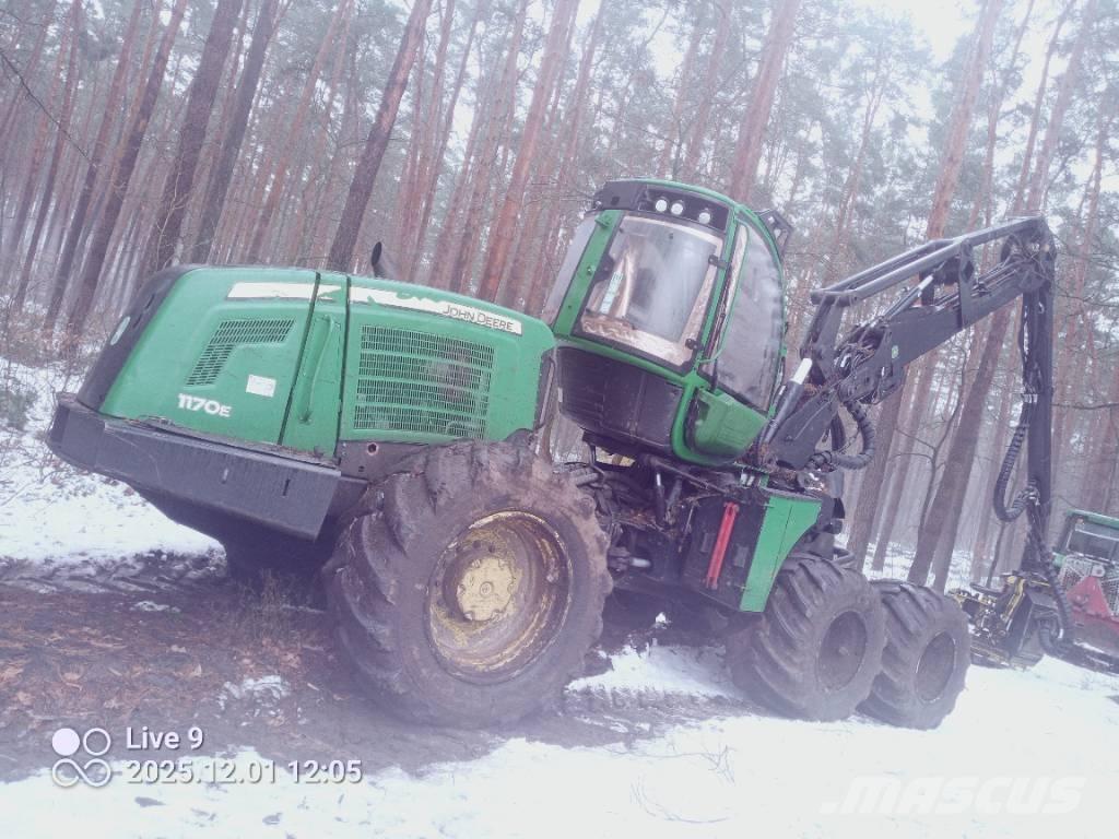 John Deere 1170 E Harvesteri