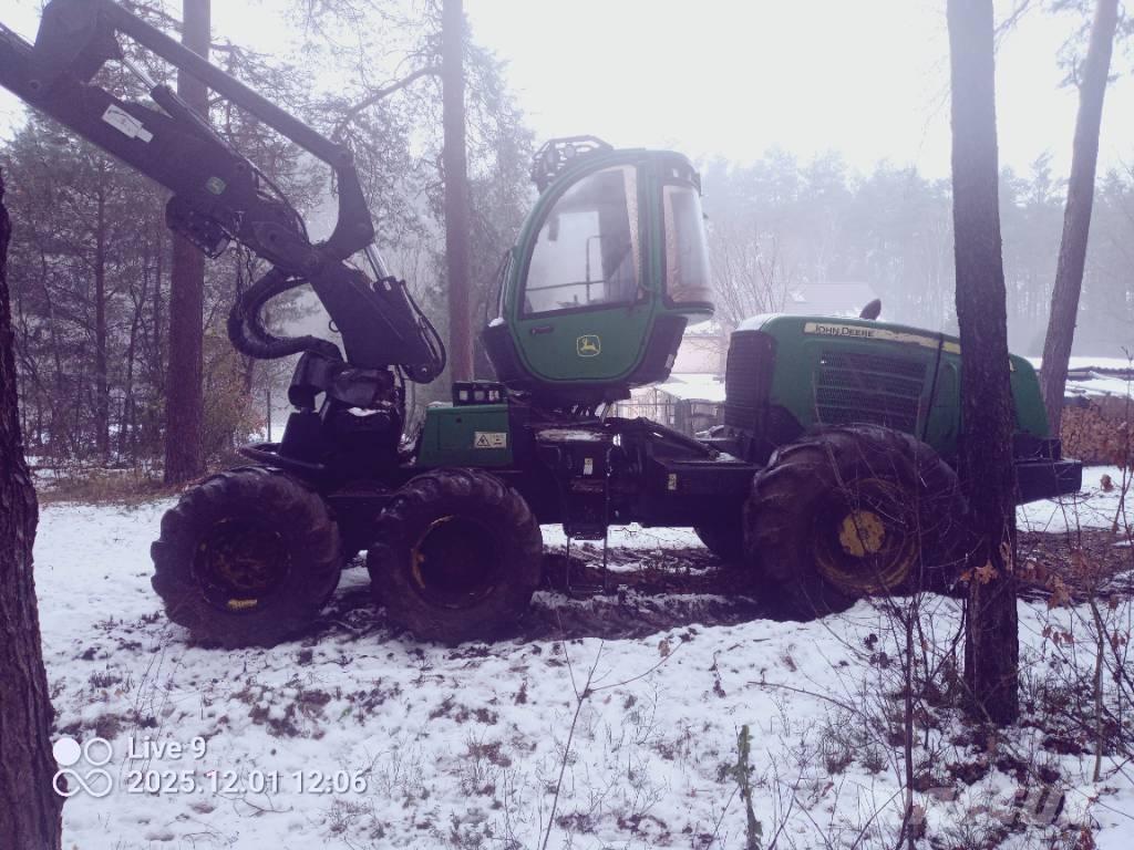 John Deere 1170 E Harvesteri