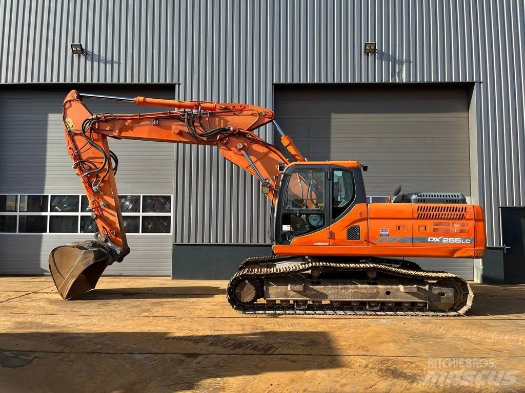 Doosan DX255LC-3 Kāpurķēžu ekskavatori
