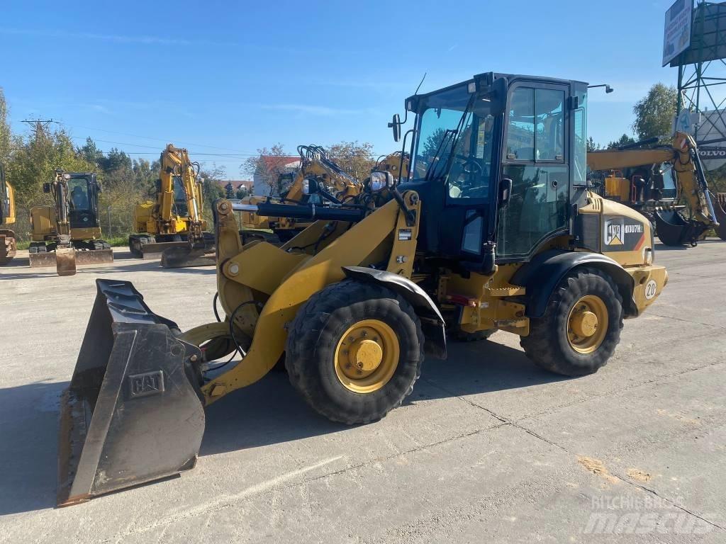 CAT 907 H 2 Iekrāvēji uz riteņiem