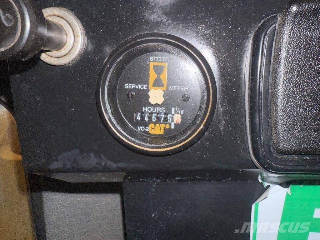 CAT 988 F II Iekrāvēji uz riteņiem