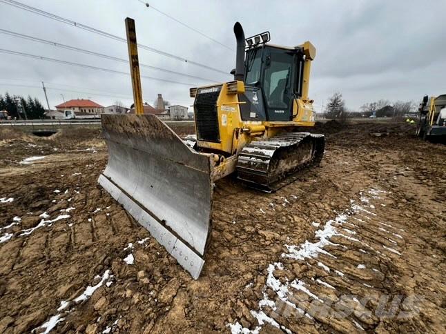 Komatsu D 41 E Kāpurķēžu buldozeri