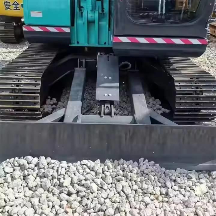 Kobelco SK200 Kāpurķēžu ekskavatori