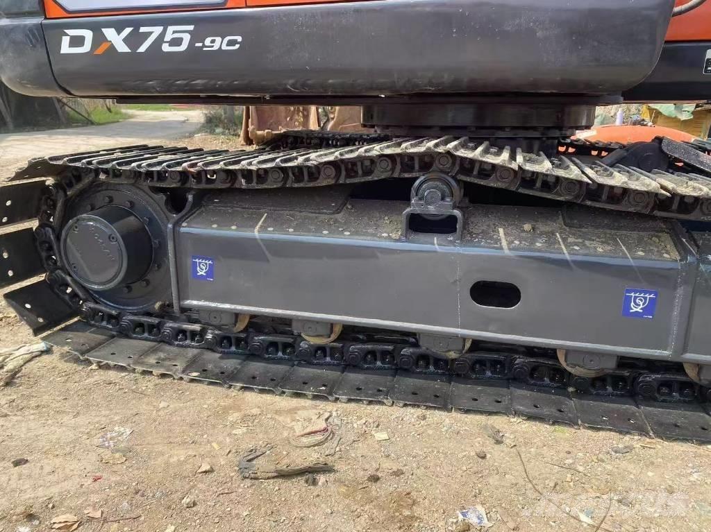 Doosan DX 75-9 C Vidēja lieluma ekskavatori 7 t - 12 t