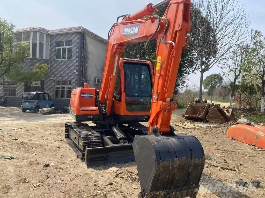 Doosan DX 75-9 C Vidēja lieluma ekskavatori 7 t - 12 t