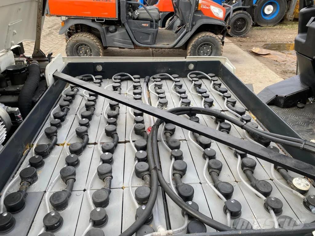 CAT EP30K-PAC Elektriskie iekrāvēji