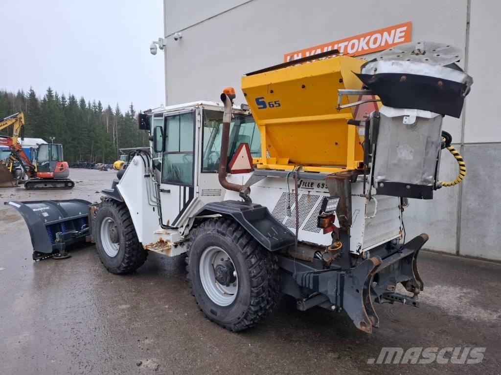 Wille 655 Iekrāvēji uz riteņiem