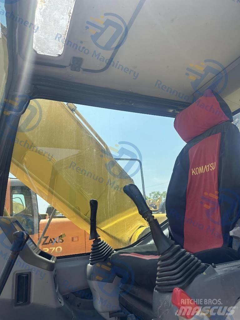 Komatsu PC220-7 Kāpurķēžu ekskavatori