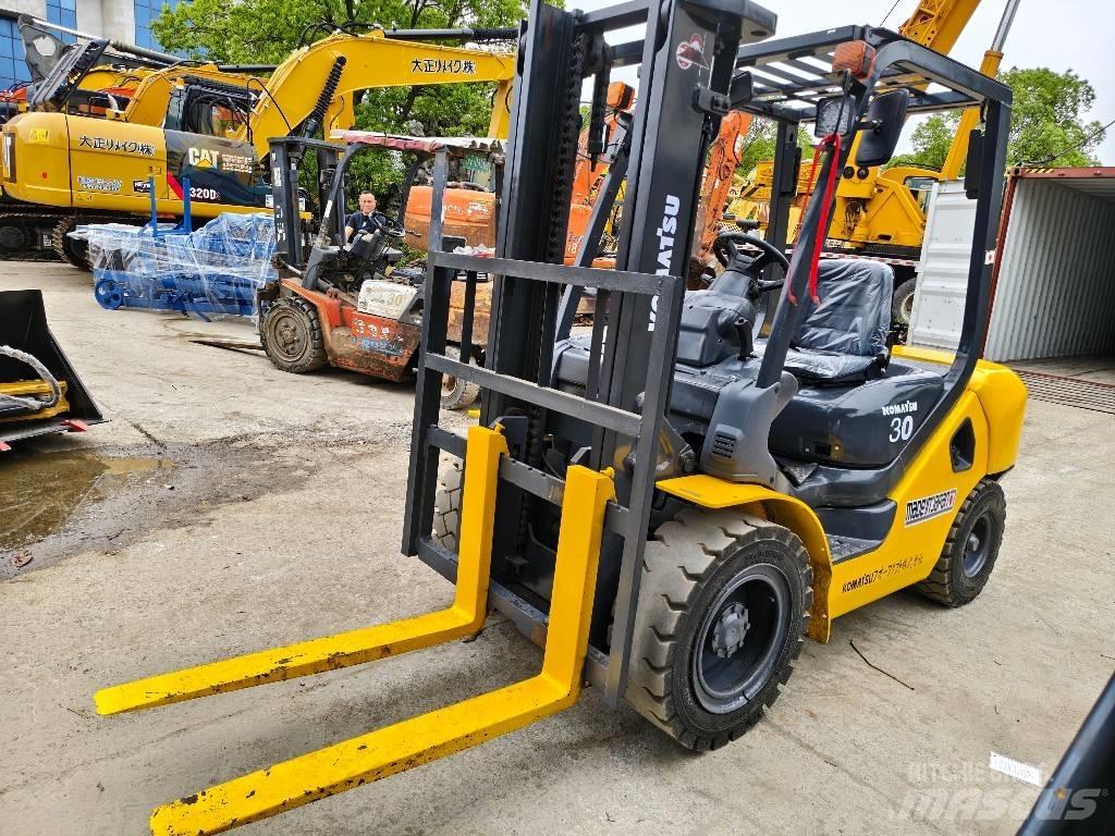 Komatsu FD 30 T-16 Tehnika ar dīzeļa dzinēju