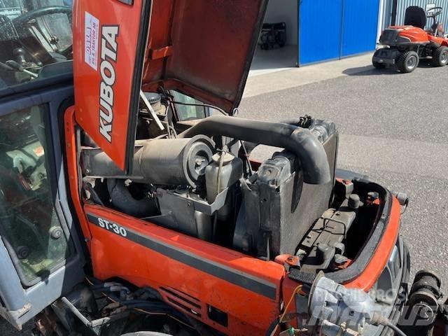 Kubota ST 30 Kompaktie traktori