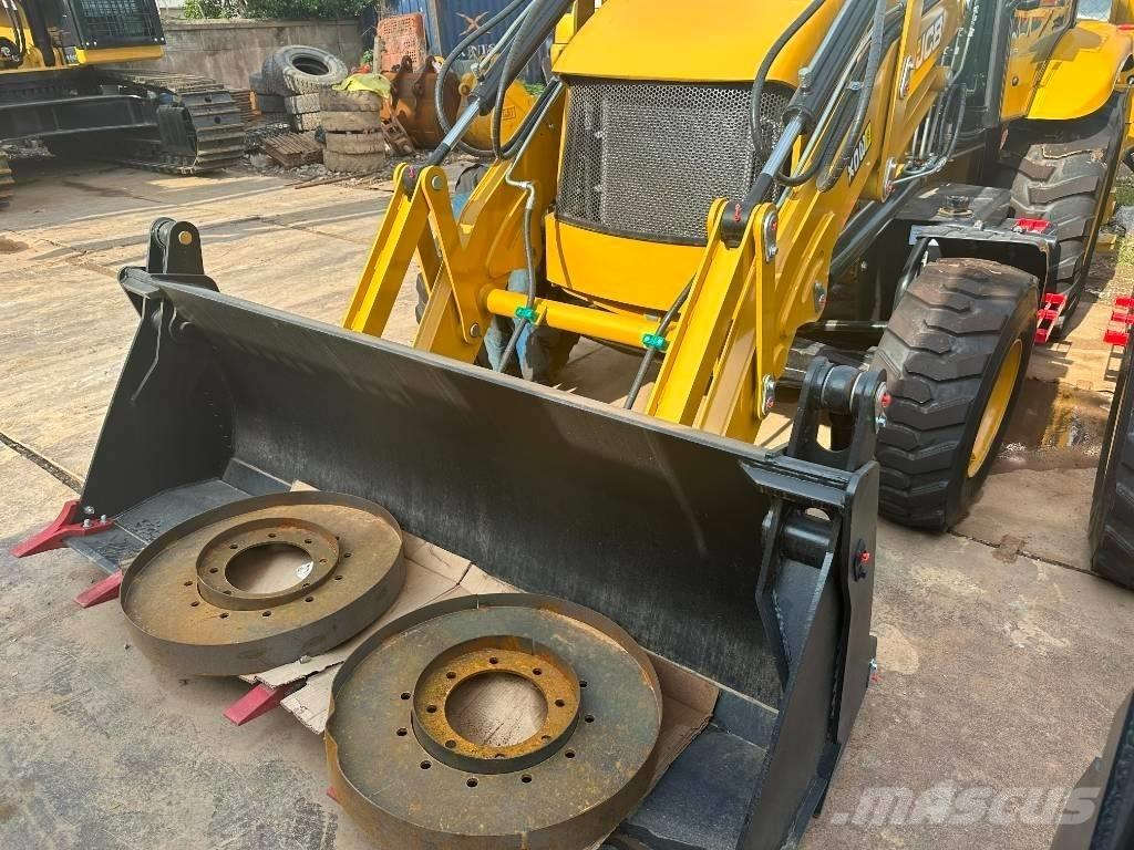 JCB 3 CX Ekskavatori-iekrāvēji