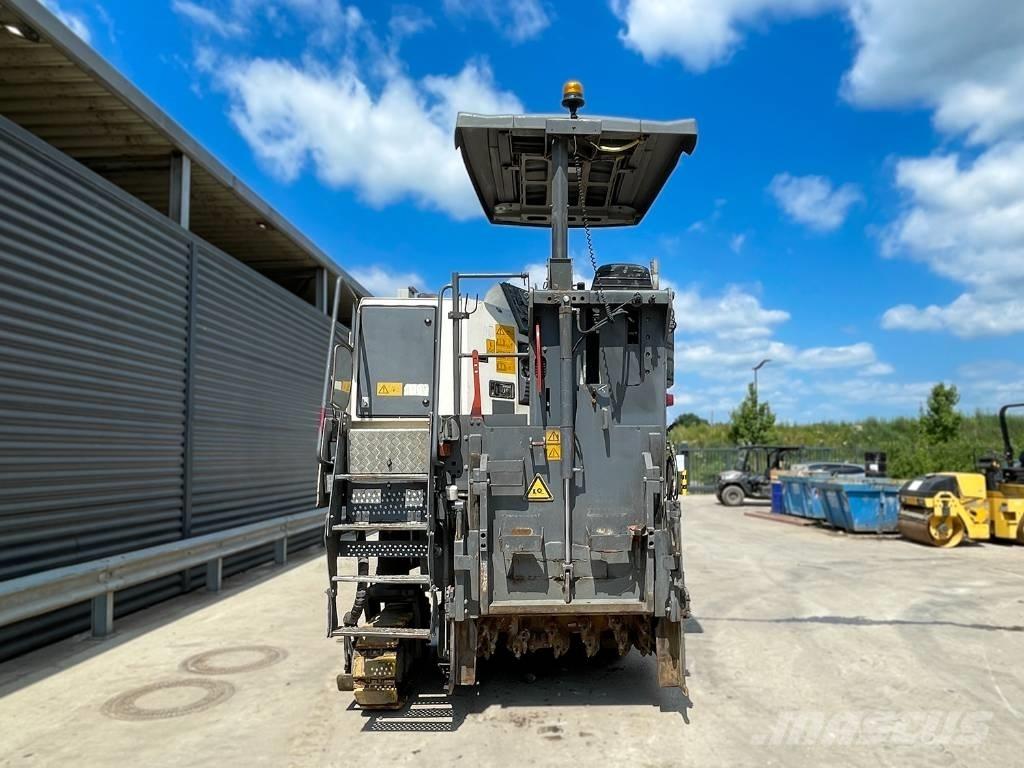 Wirtgen W 120 FI Asfalta dzesēšanas iekārtas