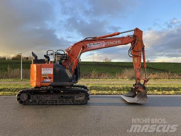 Hitachi ZX135US-6 Kāpurķēžu ekskavatori