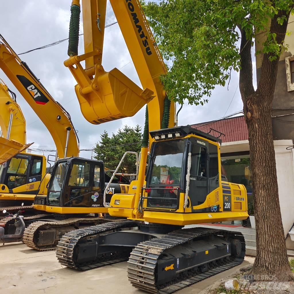 Komatsu PC 200 Kāpurķēžu ekskavatori