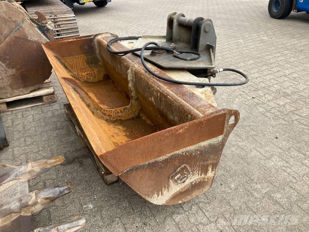Komatsu PC 130-6K Kāpurķēžu ekskavatori