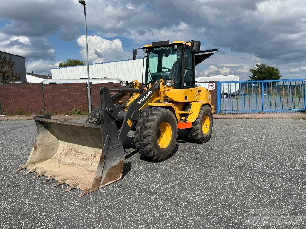 Volvo L 35 GS Lietoti riteņu kompaktiekrāvēji