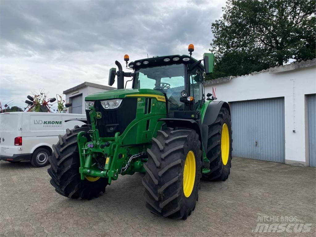 John Deere 6R 215 Traktori