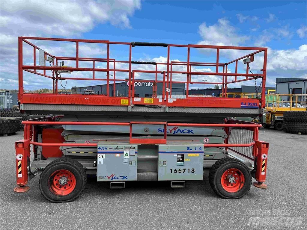 SkyJack SJ 9241 Šķerveida pacēlāji