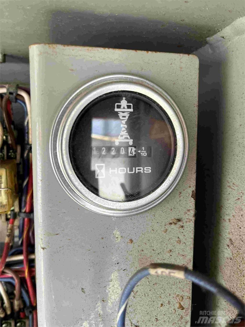 SkyJack SJ 9241 Šķerveida pacēlāji