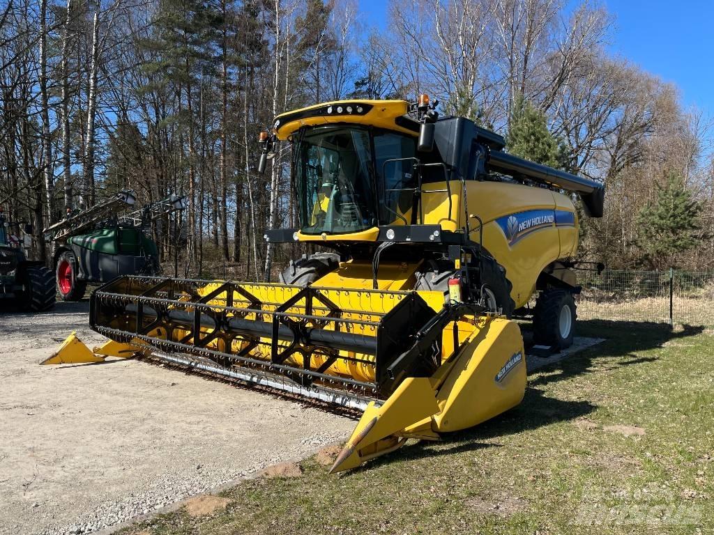 New Holland CX 6.80 Ražas novākšanas kombaini