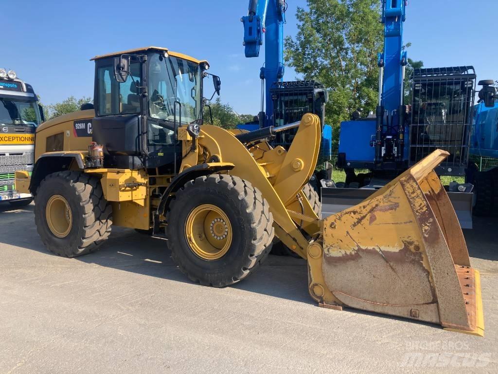 CAT 926M Iekrāvēji uz riteņiem