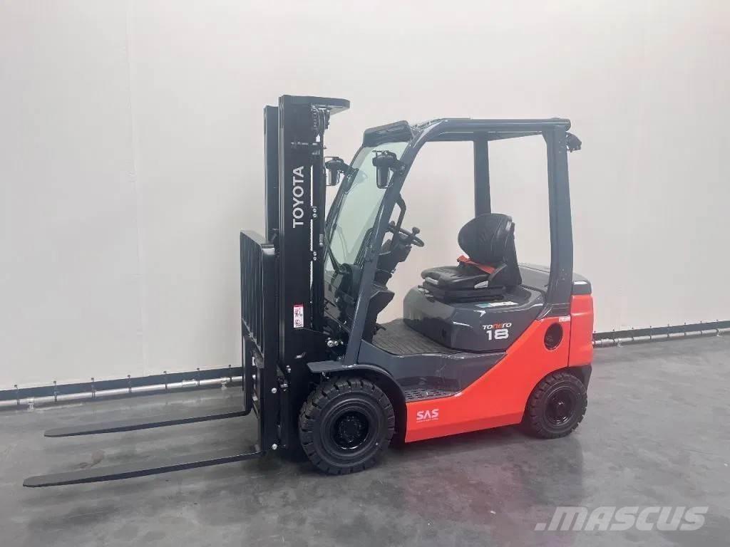 Toyota 42-8 FDF 18 Tehnika ar dīzeļa dzinēju