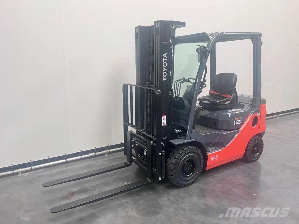 Toyota 42-8 FDF 18 Tehnika ar dīzeļa dzinēju