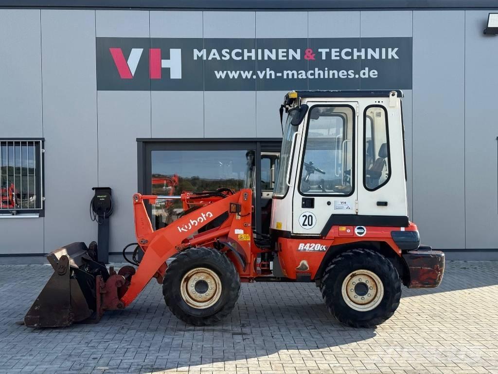 Kubota R 420 Iekrāvēji uz riteņiem