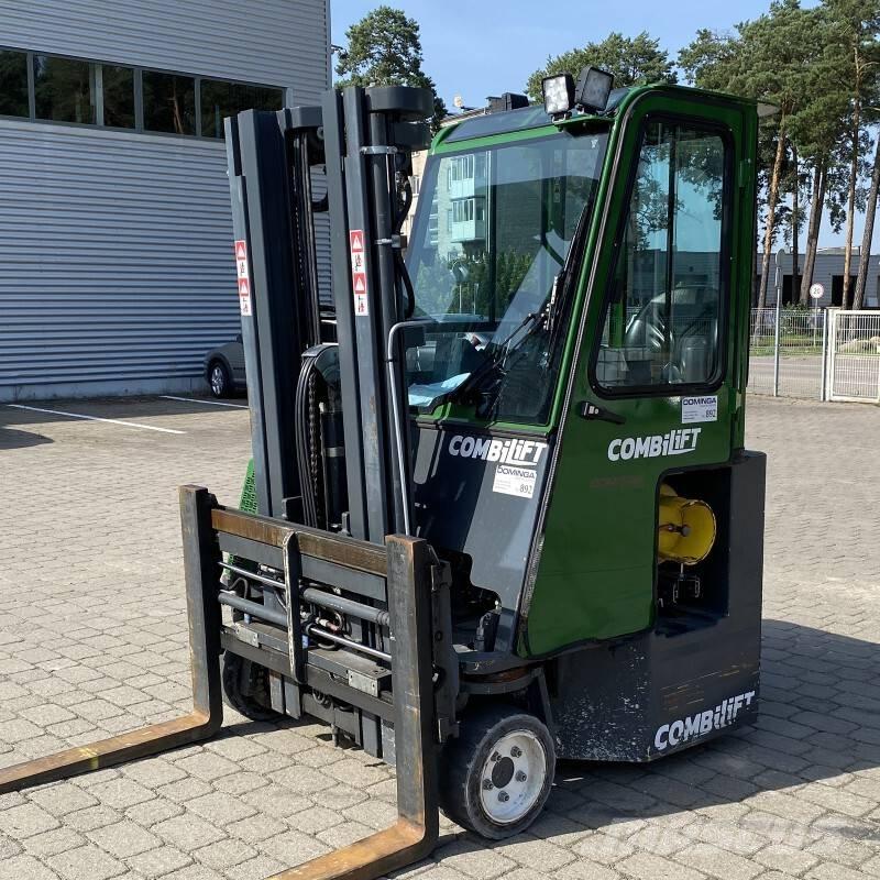 Combilift CB 2500 Četru virzienu krāvēji