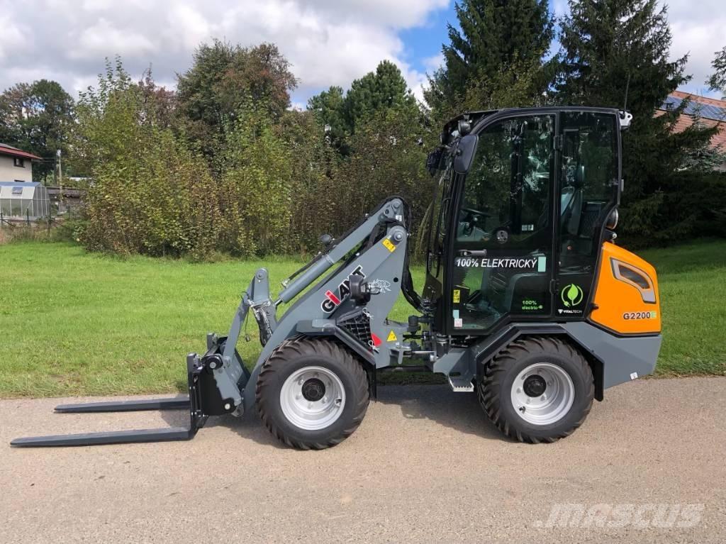 GiANT G 2200 E Multifunkcionālie iekrāvēji