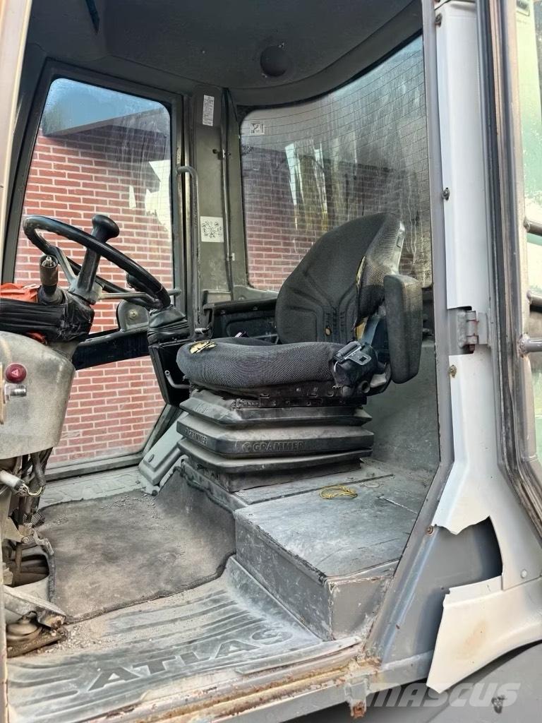 Atlas AR 65 Iekrāvēji uz riteņiem