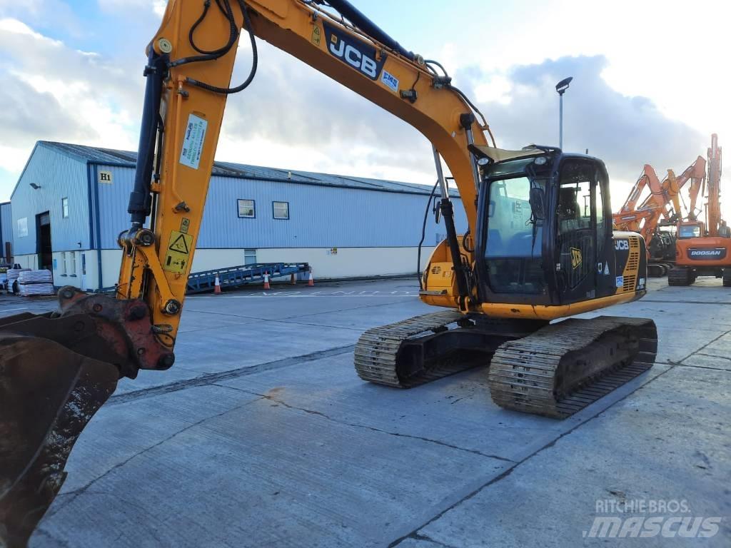 JCB JS 130 LC Kāpurķēžu ekskavatori