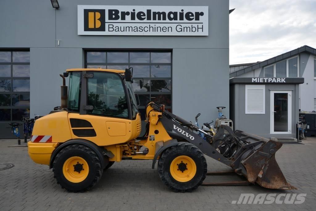 Volvo L 25 F Iekrāvēji uz riteņiem